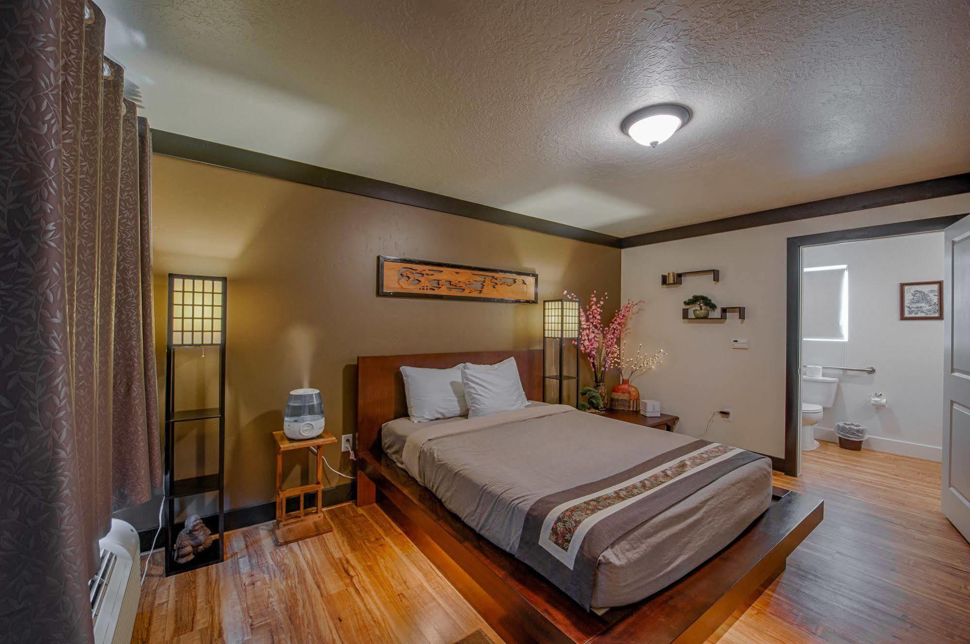 Tao'S Inn West Yellowstone Exterior foto
